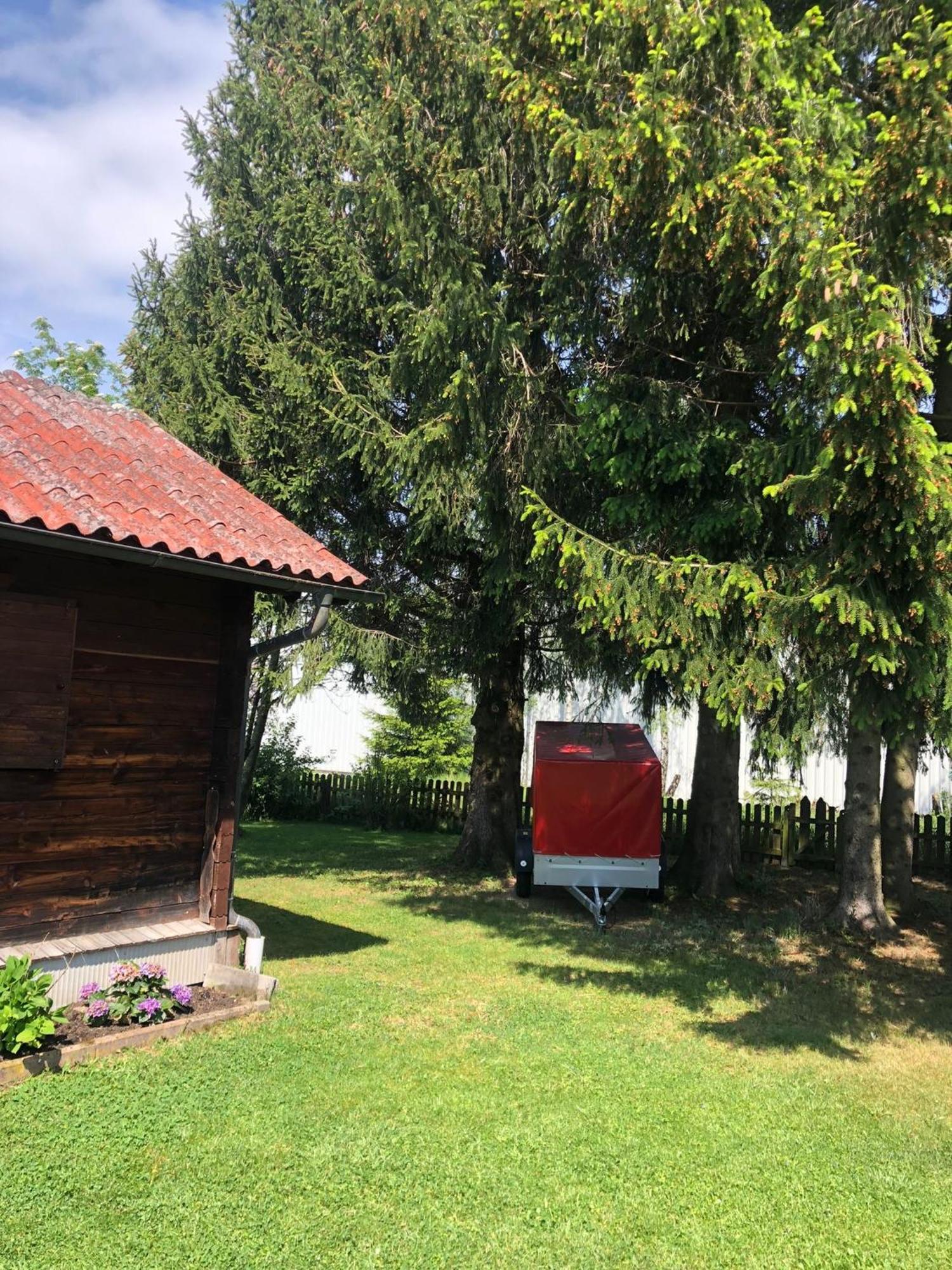 Gemuetliche Blockhuette Mit Grossem Garten *